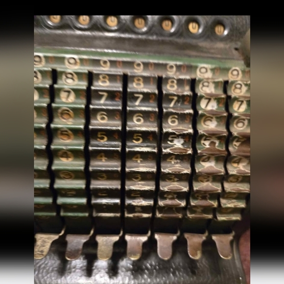 American Adding Machine In Working Order - Picture 6 of 7